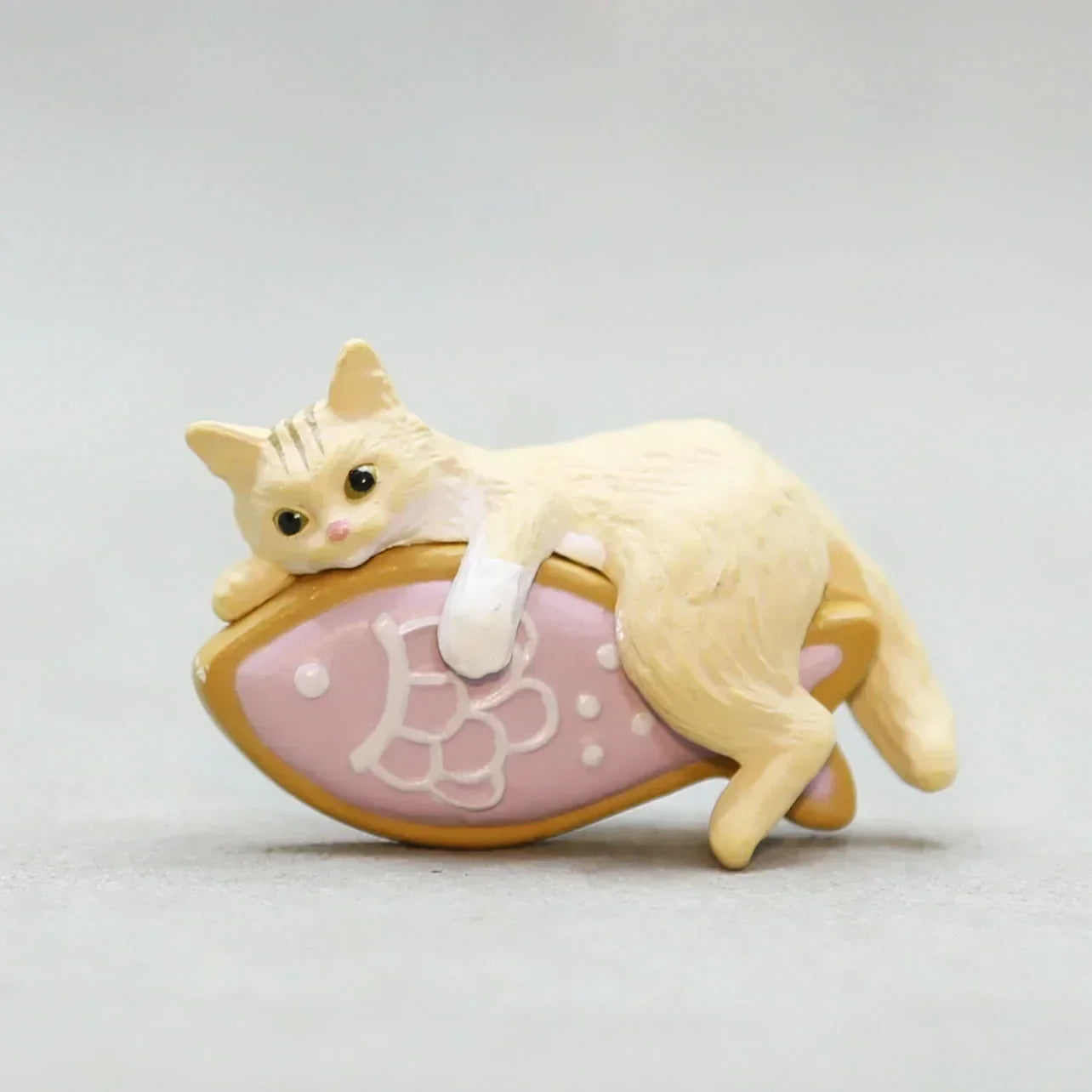 Home DIY Decoration Cute Desktop Gifts Cartoon Simulation Edge Hang Cat Car Center Console Ornaments Decoration Car Accessories